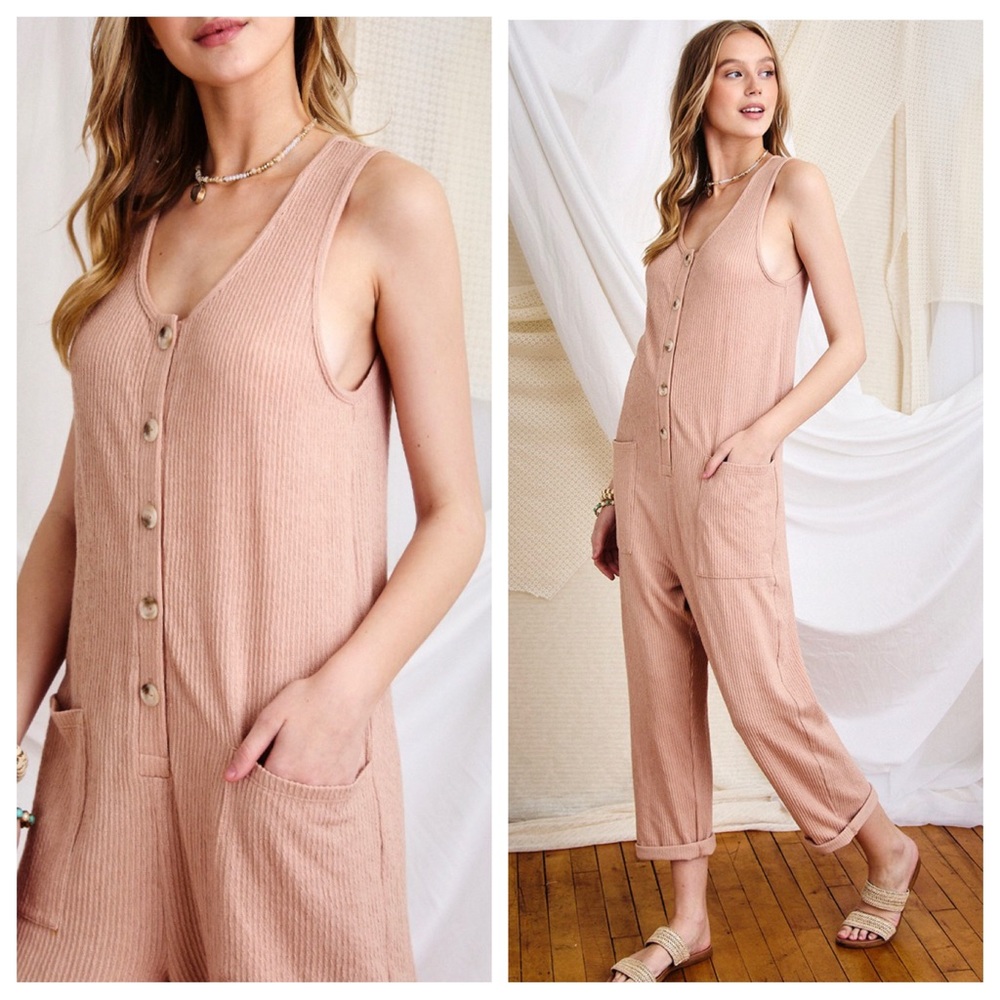 #44 Fabulous Sleeveless V-neck Relax fit Jumpsuit - Picture 5 of 5
